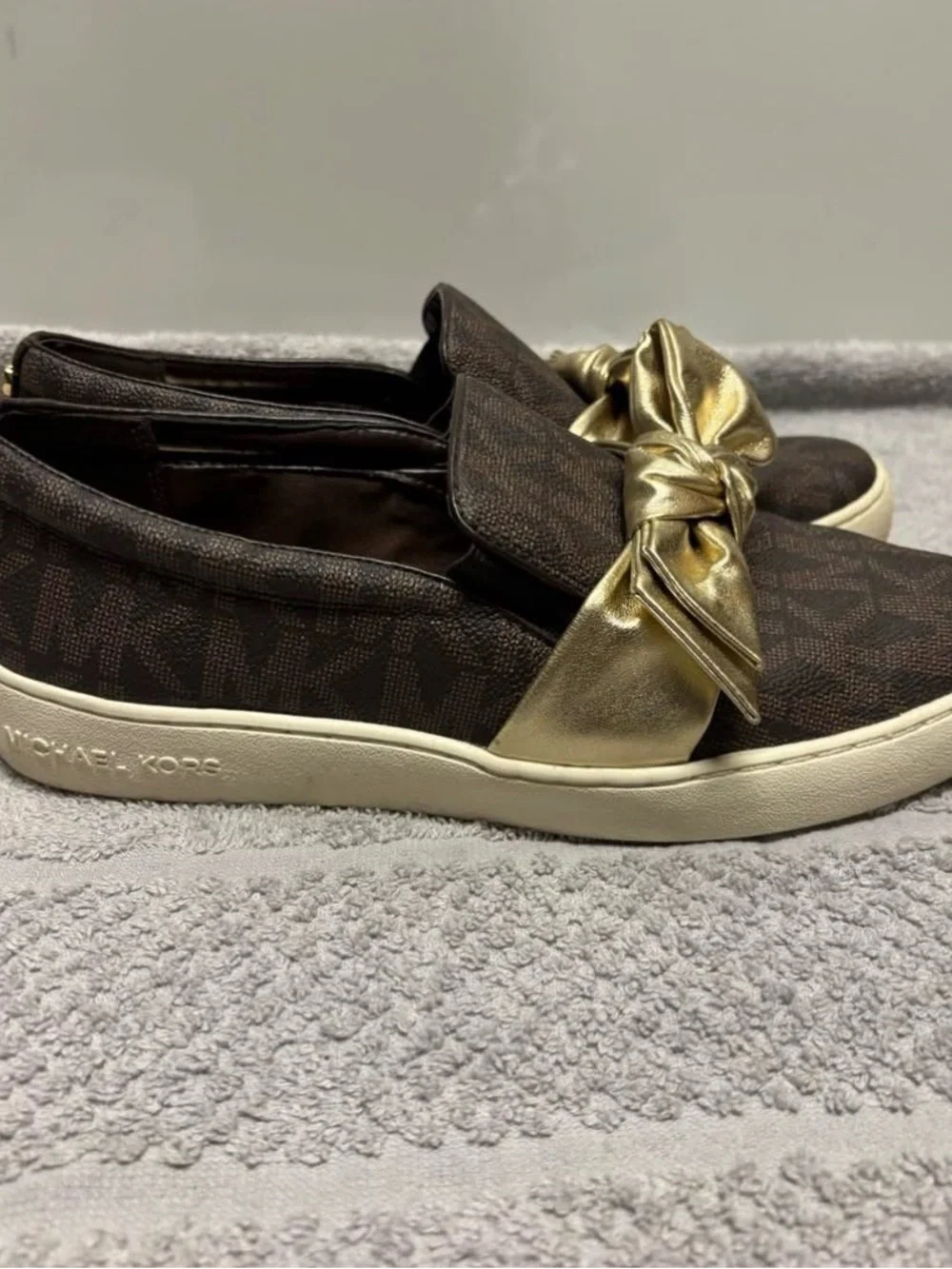 Michael Kors Brown Logo Slip-On Flats with Gold Knot Accent women’s size 8
